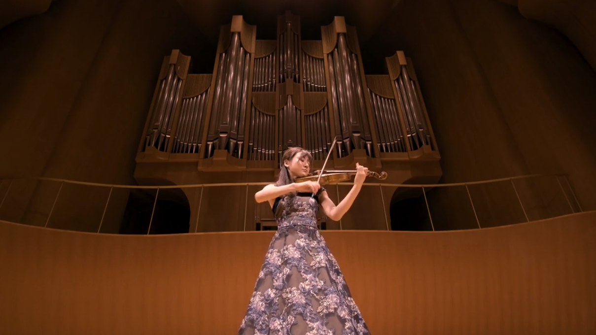 J S バッハ：無伴奏ヴァイオリンのためのパルティータ3番BWV1006よりプレリュード